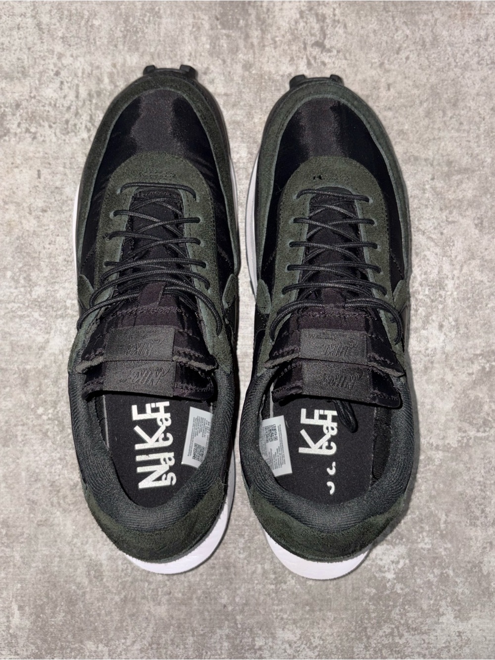 Nike LD Waffle Sacai Shoes - Picture 10 of 12
